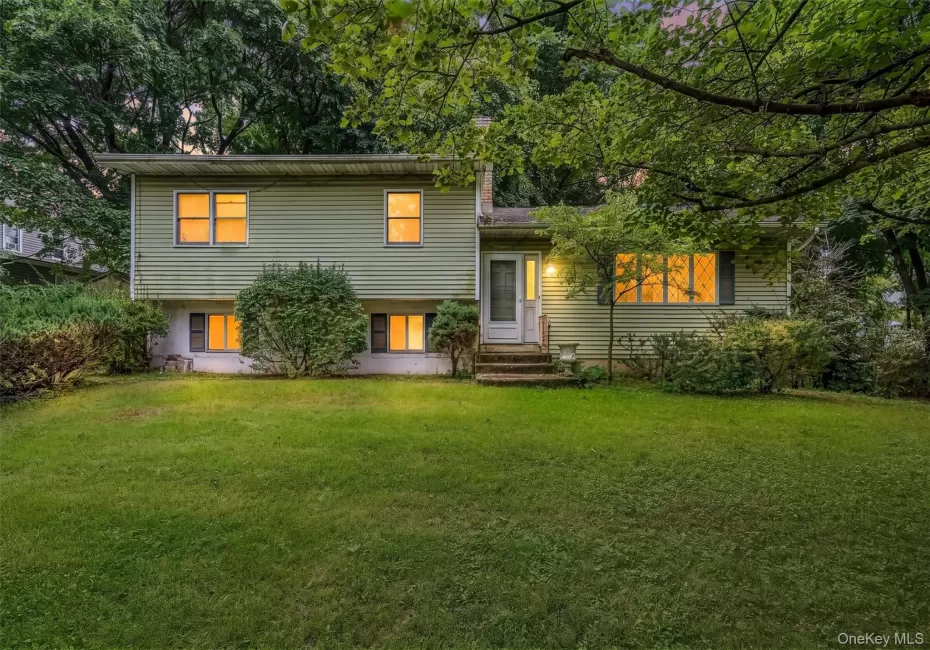 54 Clancy Avenue, New Windsor, NY, 3 Bedrooms Bedrooms, 9 Rooms Rooms,1 BathroomBathrooms,Residential,For Rent,Clancy,0,1049039 54 Clancy Avenue, New Windsor, NY, 3 Bedrooms Bedrooms, 9 Rooms Rooms,1 BathroomBathrooms,Residential,For Rent,Clancy,0,1049039