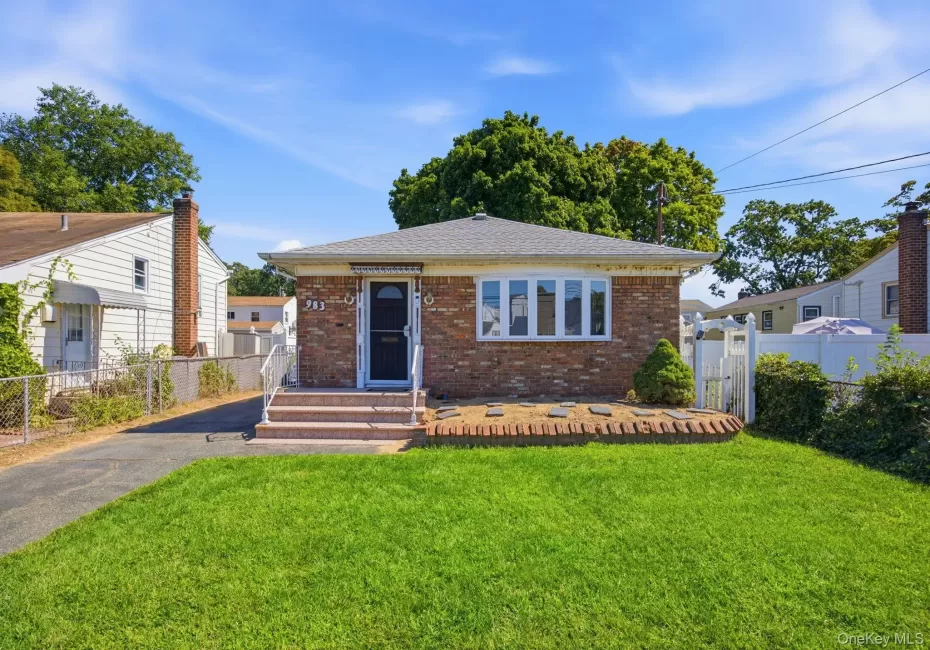 983 Cayuga Road, Hempstead, NY, 3 Bedrooms Bedrooms, 7 Rooms Rooms,1 BathroomBathrooms,Residential,For Rent,Cayuga,0,1049335 983 Cayuga Road, Hempstead, NY, 3 Bedrooms Bedrooms, 7 Rooms Rooms,1 BathroomBathrooms,Residential,For Rent,Cayuga,0,1049335
