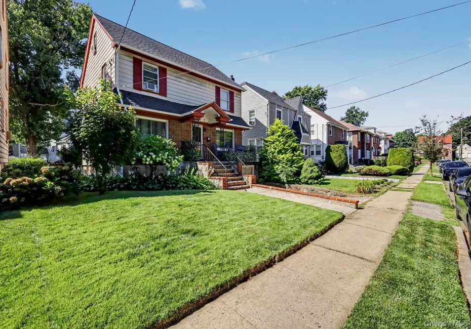 26 Elliot Street, Mount Vernon, NY, 3 Bedrooms Bedrooms, 12 Rooms Rooms,1 BathroomBathrooms,Residential,For Rent,Elliot,0,1040296 26 Elliot Street, Mount Vernon, NY, 3 Bedrooms Bedrooms, 12 Rooms Rooms,1 BathroomBathrooms,Residential,For Rent,Elliot,0,1040296