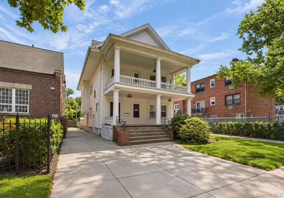 1212 Glenwood Road, New York, NY, 7 Bedrooms Bedrooms, 19 Rooms Rooms,4 BathroomsBathrooms,Residential,For Rent,Glenwood,0,1049255 1212 Glenwood Road, New York, NY, 7 Bedrooms Bedrooms, 19 Rooms Rooms,4 BathroomsBathrooms,Residential,For Rent,Glenwood,0,1049255