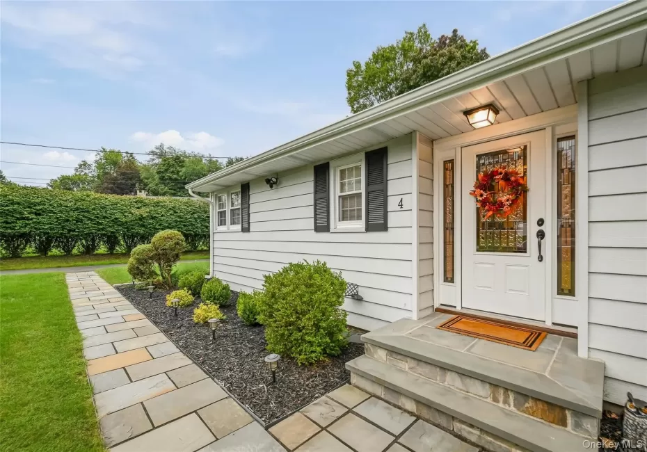 4 Pheasant Drive, Clarkstown, NY, 3 Bedrooms Bedrooms, 11 Rooms Rooms,2 BathroomsBathrooms,Residential,For Rent,Pheasant,0,1049993 4 Pheasant Drive, Clarkstown, NY, 3 Bedrooms Bedrooms, 11 Rooms Rooms,2 BathroomsBathrooms,Residential,For Rent,Pheasant,0,1049993