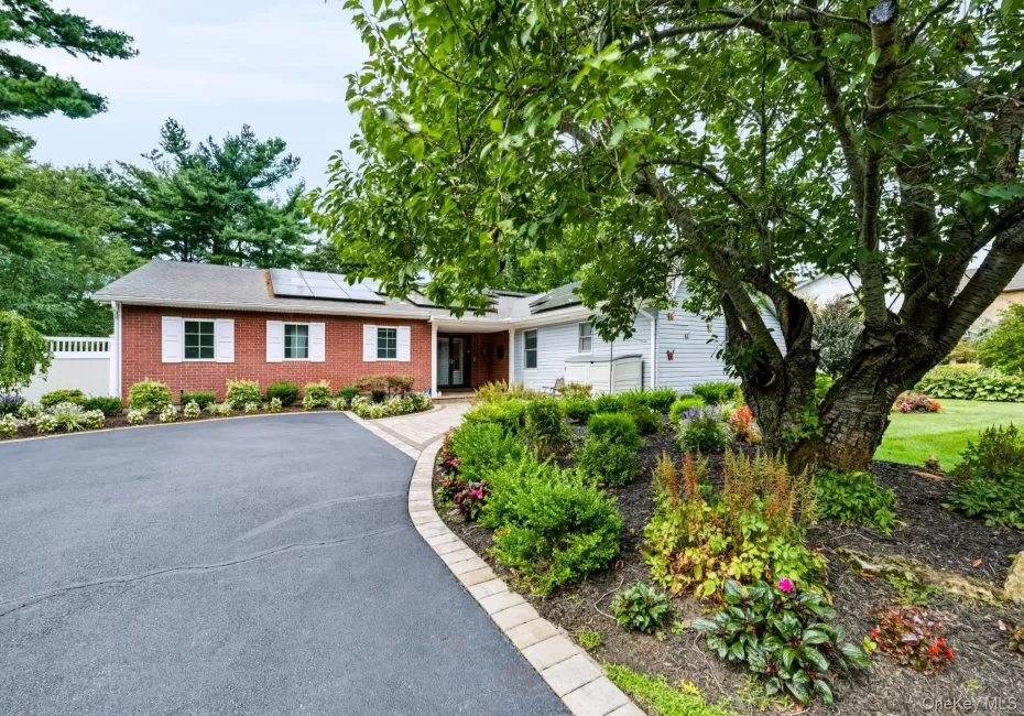 281 Town Line Road, Huntington, NY, 4 Bedrooms Bedrooms, 9 Rooms Rooms,3 BathroomsBathrooms,Residential,For Rent,Town Line,0,1051385 281 Town Line Road, Huntington, NY, 4 Bedrooms Bedrooms, 9 Rooms Rooms,3 BathroomsBathrooms,Residential,For Rent,Town Line,0,1051385