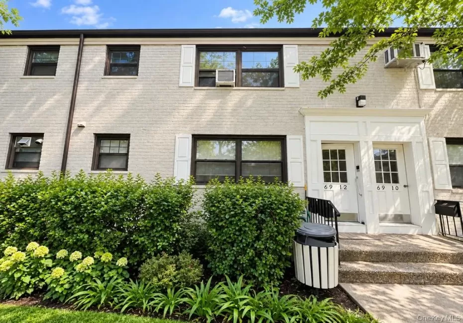 69-12 138th St, New York, NY, 1 Bedroom Bedrooms, 4 Rooms Rooms,1 BathroomBathrooms,Residential,For Rent,138th St,0,1052004 69-12 138th St, New York, NY, 1 Bedroom Bedrooms, 4 Rooms Rooms,1 BathroomBathrooms,Residential,For Rent,138th St,0,1052004