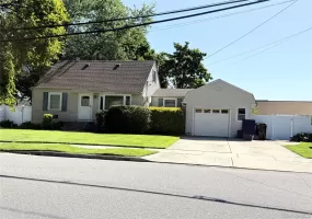 1 Higbie Drive, Islip, NY, 3 Bedrooms Bedrooms, 7 Rooms Rooms,2 BathroomsBathrooms,Residential,For Rent,Higbie,0,1051595 1 Higbie Drive, Islip, NY, 3 Bedrooms Bedrooms, 7 Rooms Rooms,2 BathroomsBathrooms,Residential,For Rent,Higbie,0,1051595