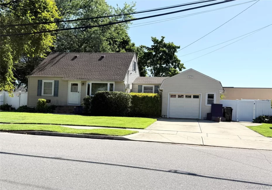 1 Higbie Drive, Islip, NY, 3 Bedrooms Bedrooms, 7 Rooms Rooms,2 BathroomsBathrooms,Residential,For Rent,Higbie,0,1051595 1 Higbie Drive, Islip, NY, 3 Bedrooms Bedrooms, 7 Rooms Rooms,2 BathroomsBathrooms,Residential,For Rent,Higbie,0,1051595