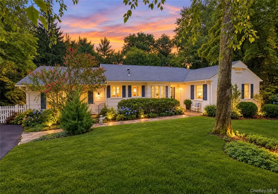 12 Wheeler Place, Clarkstown, NY, 4 Bedrooms Bedrooms, 11 Rooms Rooms,4 BathroomsBathrooms,Residential,For Rent,Wheeler,0,1037330 12 Wheeler Place, Clarkstown, NY, 4 Bedrooms Bedrooms, 11 Rooms Rooms,4 BathroomsBathrooms,Residential,For Rent,Wheeler,0,1037330