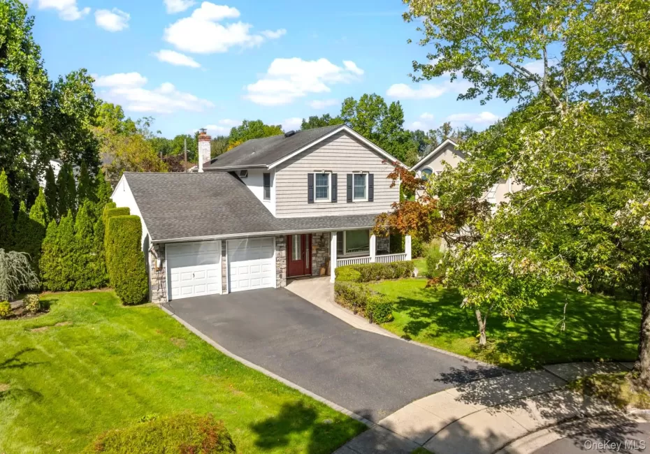 89 Brook Court, North Hempstead, NY, 4 Bedrooms Bedrooms, 7 Rooms Rooms,2 BathroomsBathrooms,Residential,For Rent,Brook,0,1051732 89 Brook Court, North Hempstead, NY, 4 Bedrooms Bedrooms, 7 Rooms Rooms,2 BathroomsBathrooms,Residential,For Rent,Brook,0,1051732