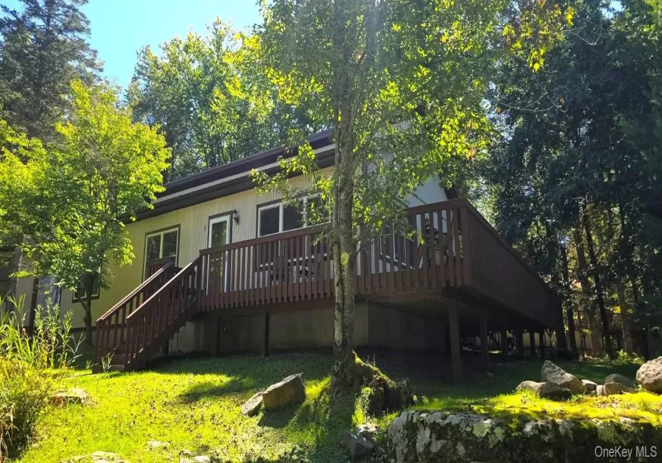 6 Bristol Lane, Thompson, NY, 2 Bedrooms Bedrooms, 5 Rooms Rooms,2 BathroomsBathrooms,Residential,For Rent,Bristol,0,1051598 6 Bristol Lane, Thompson, NY, 2 Bedrooms Bedrooms, 5 Rooms Rooms,2 BathroomsBathrooms,Residential,For Rent,Bristol,0,1051598