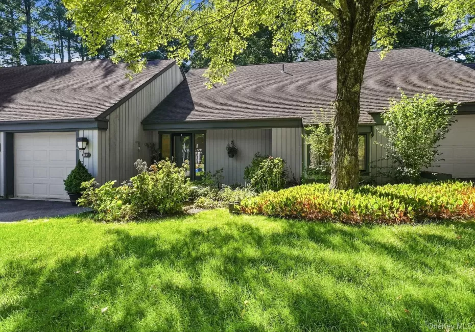 351 Heritage Hills, Somers, NY, 2 Bedrooms Bedrooms, 5 Rooms Rooms,2 BathroomsBathrooms,Residential,For Rent,Heritage,0,1044373 351 Heritage Hills, Somers, NY, 2 Bedrooms Bedrooms, 5 Rooms Rooms,2 BathroomsBathrooms,Residential,For Rent,Heritage,0,1044373