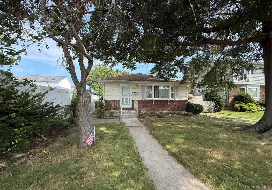 260 8th Street, Oyster Bay, NY, 3 Bedrooms Bedrooms, 6 Rooms Rooms,1 BathroomBathrooms,Residential,For Rent,8th,0,1052238 260 8th Street, Oyster Bay, NY, 3 Bedrooms Bedrooms, 6 Rooms Rooms,1 BathroomBathrooms,Residential,For Rent,8th,0,1052238