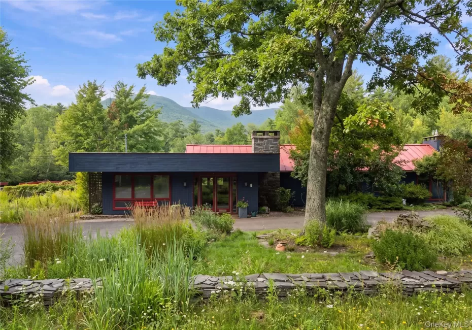 7 Wilber Lane, Woodstock, NY, 3 Bedrooms Bedrooms, 9 Rooms Rooms,3 BathroomsBathrooms,Residential,For Rent,Wilber,0,1051065 7 Wilber Lane, Woodstock, NY, 3 Bedrooms Bedrooms, 9 Rooms Rooms,3 BathroomsBathrooms,Residential,For Rent,Wilber,0,1051065