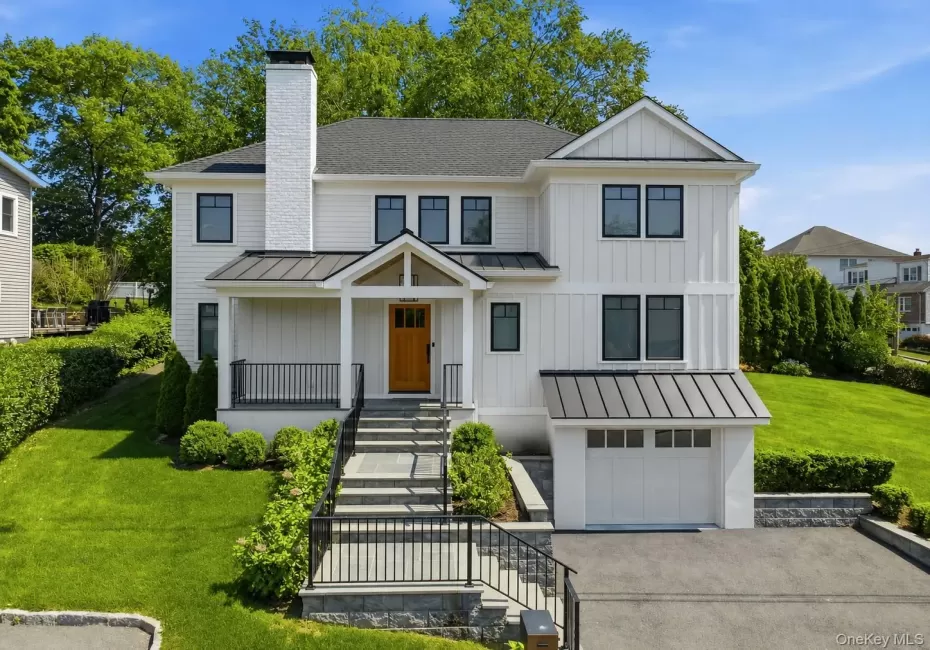 New modern farmhouse conveniently located a 10 min walk from the train and Mamaroneck Ave! New modern farmhouse conveniently located a 10 min walk from the train and Mamaroneck Ave!