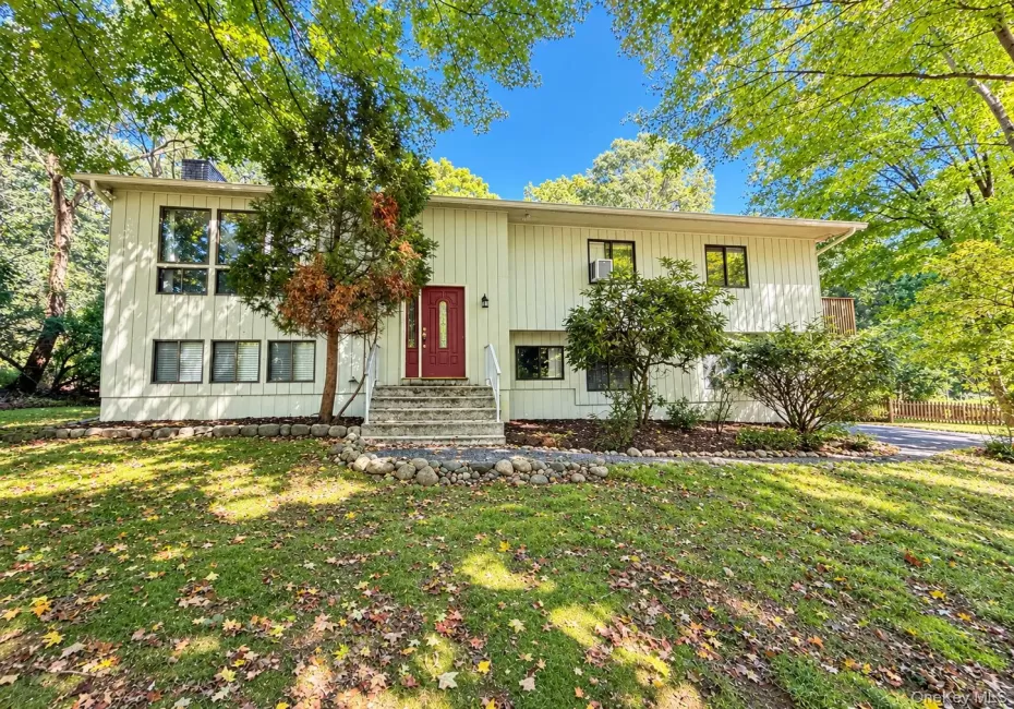 17 Franklin Drive, Somers, NY, 4 Bedrooms Bedrooms, 8 Rooms Rooms,2 BathroomsBathrooms,Residential,For Rent,Franklin,0,1051879 17 Franklin Drive, Somers, NY, 4 Bedrooms Bedrooms, 8 Rooms Rooms,2 BathroomsBathrooms,Residential,For Rent,Franklin,0,1051879