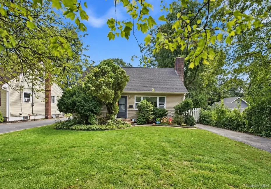 20 18th Street, Huntington, NY, 4 Bedrooms Bedrooms, 8 Rooms Rooms,3 BathroomsBathrooms,Residential,For Rent,18th,0,1050557 20 18th Street, Huntington, NY, 4 Bedrooms Bedrooms, 8 Rooms Rooms,3 BathroomsBathrooms,Residential,For Rent,18th,0,1050557