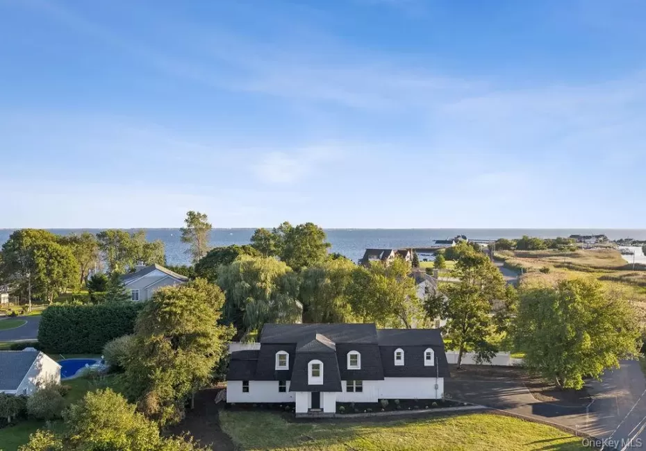 80 Oak Road, Islip, NY, 4 Bedrooms Bedrooms, 8 Rooms Rooms,3 BathroomsBathrooms,Residential,For Rent,Oak,0,1051643 80 Oak Road, Islip, NY, 4 Bedrooms Bedrooms, 8 Rooms Rooms,3 BathroomsBathrooms,Residential,For Rent,Oak,0,1051643