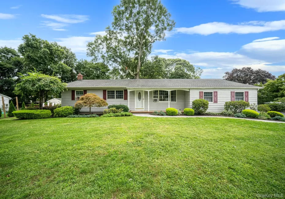 24 Spruce Street, Smithtown, NY, 3 Bedrooms Bedrooms, 7 Rooms Rooms,1 BathroomBathrooms,Residential,For Rent,Spruce,0,1049318 24 Spruce Street, Smithtown, NY, 3 Bedrooms Bedrooms, 7 Rooms Rooms,1 BathroomBathrooms,Residential,For Rent,Spruce,0,1049318