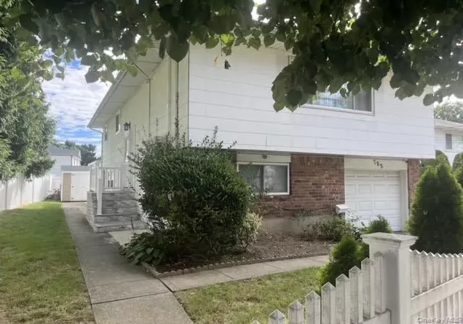 782 Stewart Avenue, Oyster Bay, NY, 5 Bedrooms Bedrooms, 9 Rooms Rooms,2 BathroomsBathrooms,Residential,For Rent,Stewart,0,1052000 782 Stewart Avenue, Oyster Bay, NY, 5 Bedrooms Bedrooms, 9 Rooms Rooms,2 BathroomsBathrooms,Residential,For Rent,Stewart,0,1052000