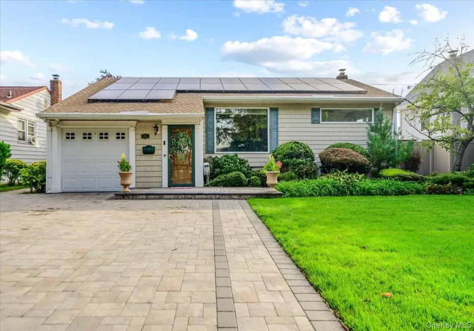 91 Flower Road, Hempstead, NY, 3 Bedrooms Bedrooms, 5 Rooms Rooms,2 BathroomsBathrooms,Residential,For Rent,Flower,0,1052329 91 Flower Road, Hempstead, NY, 3 Bedrooms Bedrooms, 5 Rooms Rooms,2 BathroomsBathrooms,Residential,For Rent,Flower,0,1052329