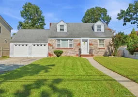 573 Grove Place, Hempstead, NY, 3 Bedrooms Bedrooms, 5 Rooms Rooms,1 BathroomBathrooms,Residential,For Rent,Grove,0,1041863 573 Grove Place, Hempstead, NY, 3 Bedrooms Bedrooms, 5 Rooms Rooms,1 BathroomBathrooms,Residential,For Rent,Grove,0,1041863