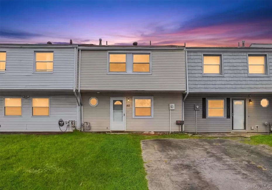 40 Silo Lane, Wallkill, NY, 3 Bedrooms Bedrooms, 6 Rooms Rooms,2 BathroomsBathrooms,Residential,For Rent,Silo,0,1051393 40 Silo Lane, Wallkill, NY, 3 Bedrooms Bedrooms, 6 Rooms Rooms,2 BathroomsBathrooms,Residential,For Rent,Silo,0,1051393