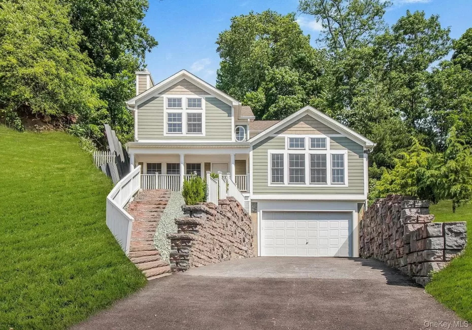 18 Via Trenta Court, Yonkers, NY, 4 Bedrooms Bedrooms, 10 Rooms Rooms,2 BathroomsBathrooms,Residential Lease,For Rent,Via Trenta,0,1052899 18 Via Trenta Court, Yonkers, NY, 4 Bedrooms Bedrooms, 10 Rooms Rooms,2 BathroomsBathrooms,Residential Lease,For Rent,Via Trenta,0,1052899