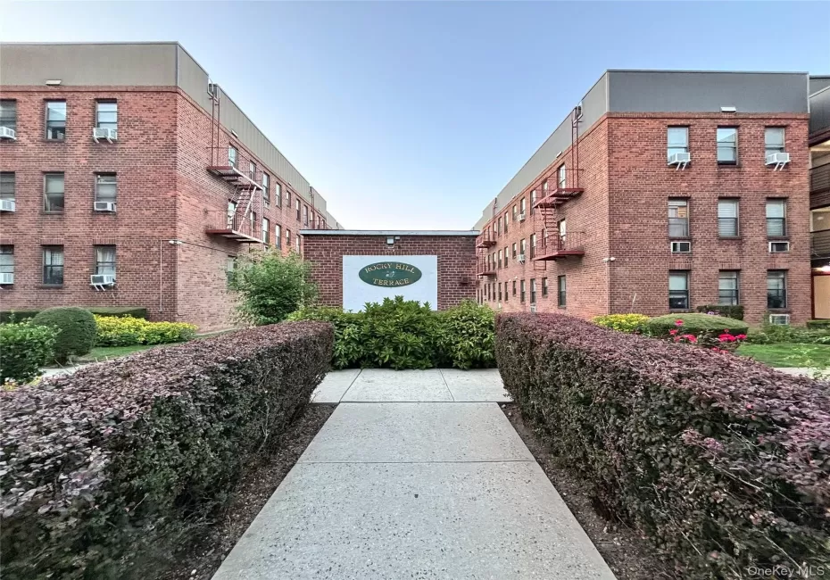 215-37 48th Ave, New York, NY, 2 Rooms Rooms,1 BathroomBathrooms,Residential,For Rent,48th Ave,0,1053080 215-37 48th Ave, New York, NY, 2 Rooms Rooms,1 BathroomBathrooms,Residential,For Rent,48th Ave,0,1053080