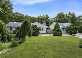25 Squires Avenue, Southampton, NY, 3 Bedrooms Bedrooms, 9 Rooms Rooms,2 BathroomsBathrooms,Residential Lease,For Rent,Squires,0,1053115 25 Squires Avenue, Southampton, NY, 3 Bedrooms Bedrooms, 9 Rooms Rooms,2 BathroomsBathrooms,Residential Lease,For Rent,Squires,0,1053115
