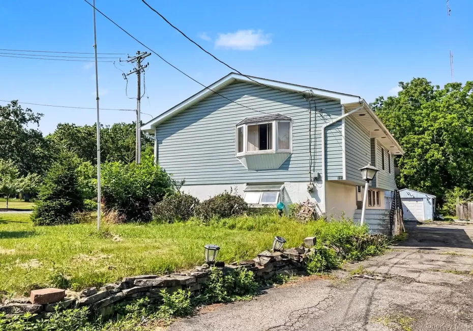 225 Monhagen Avenue, Middletown, NY, 4 Bedrooms Bedrooms, 8 Rooms Rooms,2 BathroomsBathrooms,Residential,For Rent,Monhagen,0,970343 225 Monhagen Avenue, Middletown, NY, 4 Bedrooms Bedrooms, 8 Rooms Rooms,2 BathroomsBathrooms,Residential,For Rent,Monhagen,0,970343