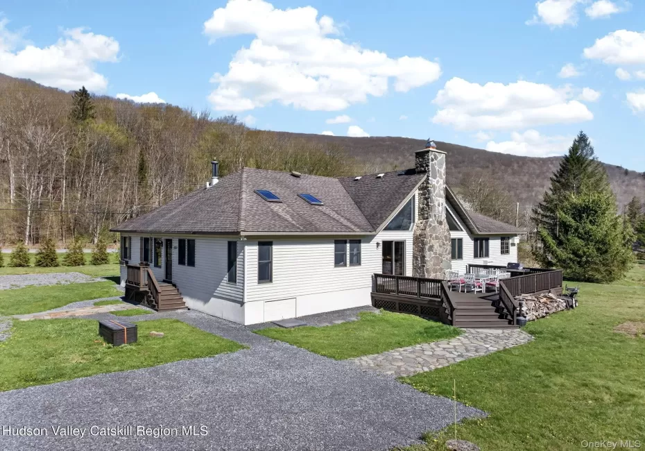8643 New York Route 28, Shandaken, NY, 7 Bedrooms Bedrooms, 23 Rooms Rooms,5 BathroomsBathrooms,Residential,For Rent,New York Route 28,0,993710 8643 New York Route 28, Shandaken, NY, 7 Bedrooms Bedrooms, 23 Rooms Rooms,5 BathroomsBathrooms,Residential,For Rent,New York Route 28,0,993710