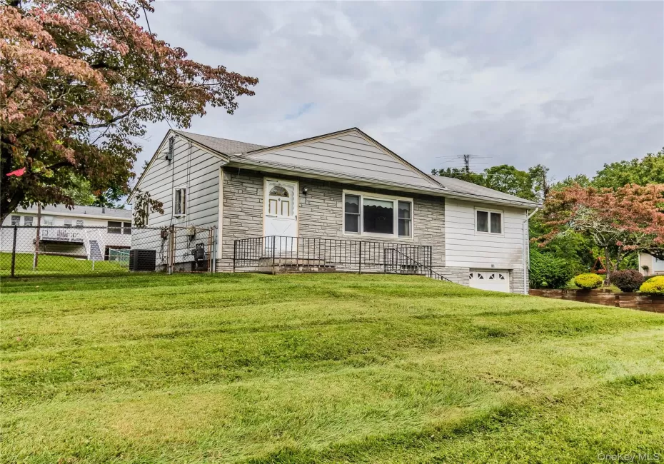 108 Wood Street, Newburgh (town), NY, 3 Bedrooms Bedrooms, 6 Rooms Rooms,1 BathroomBathrooms,Residential,For Rent,Wood,0,1047537 108 Wood Street, Newburgh (town), NY, 3 Bedrooms Bedrooms, 6 Rooms Rooms,1 BathroomBathrooms,Residential,For Rent,Wood,0,1047537