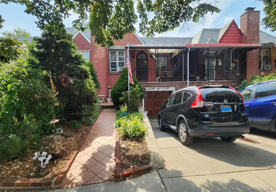 79-04 Kneeland Avenue, New York, NY, 2 Bedrooms Bedrooms, 7 Rooms Rooms,2 BathroomsBathrooms,Residential,For Rent,Kneeland,0,1052498 79-04 Kneeland Avenue, New York, NY, 2 Bedrooms Bedrooms, 7 Rooms Rooms,2 BathroomsBathrooms,Residential,For Rent,Kneeland,0,1052498