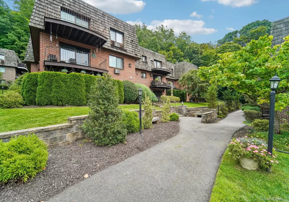 4 Briarcliff Drive, Ossining, NY, 1 Bedroom Bedrooms, 3 Rooms Rooms,1 BathroomBathrooms,Residential,For Rent,Briarcliff,0,1051209 4 Briarcliff Drive, Ossining, NY, 1 Bedroom Bedrooms, 3 Rooms Rooms,1 BathroomBathrooms,Residential,For Rent,Briarcliff,0,1051209