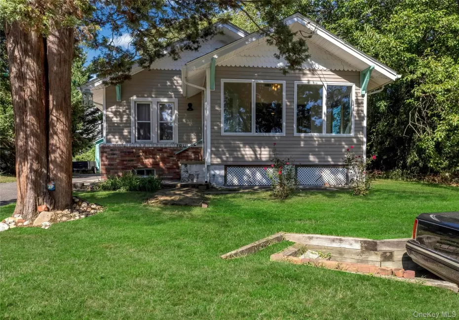 3 School Street, Brookhaven, NY, 3 Bedrooms Bedrooms, 7 Rooms Rooms,2 BathroomsBathrooms,Residential,For Rent,School,0,1051890 3 School Street, Brookhaven, NY, 3 Bedrooms Bedrooms, 7 Rooms Rooms,2 BathroomsBathrooms,Residential,For Rent,School,0,1051890