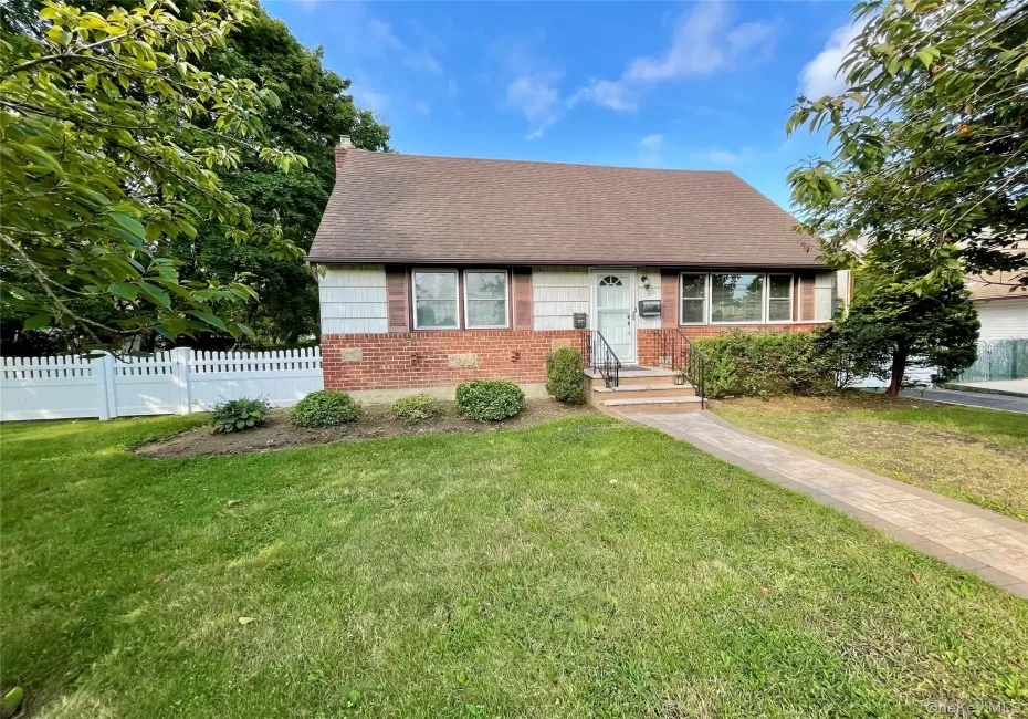 5 Denton Place, Babylon, NY, 3 Bedrooms Bedrooms, 9 Rooms Rooms,3 BathroomsBathrooms,Residential,For Rent,Denton,0,1053000 5 Denton Place, Babylon, NY, 3 Bedrooms Bedrooms, 9 Rooms Rooms,3 BathroomsBathrooms,Residential,For Rent,Denton,0,1053000