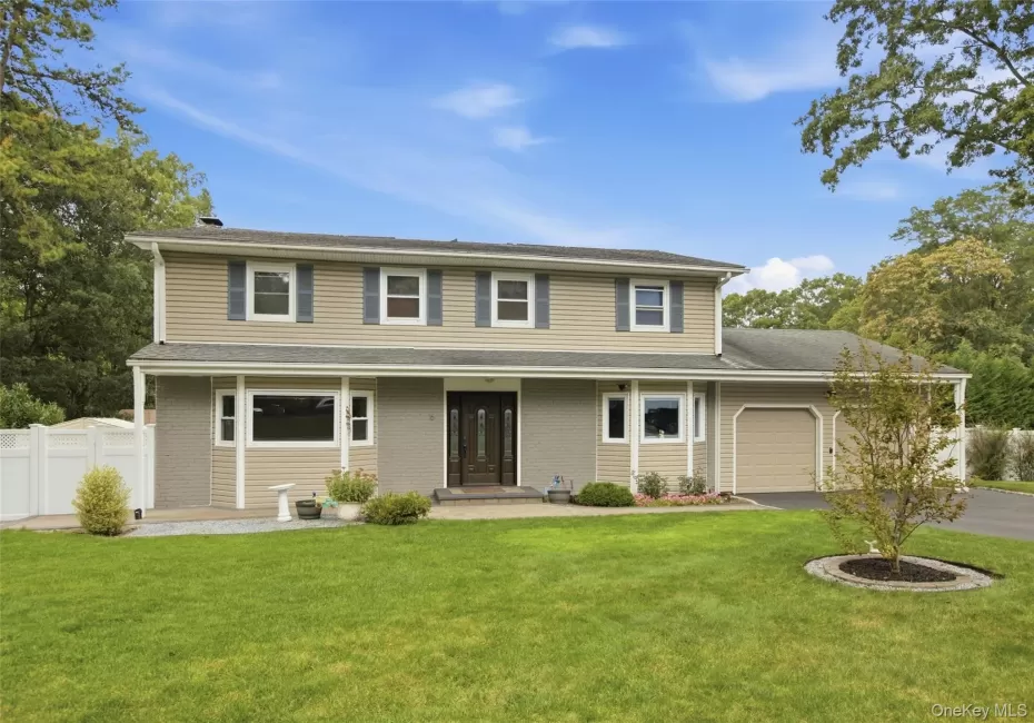 6 Stuyvesant Circle, Brookhaven, NY, 5 Bedrooms Bedrooms, 9 Rooms Rooms,2 BathroomsBathrooms,Residential,For Rent,Stuyvesant,0,1041641 6 Stuyvesant Circle, Brookhaven, NY, 5 Bedrooms Bedrooms, 9 Rooms Rooms,2 BathroomsBathrooms,Residential,For Rent,Stuyvesant,0,1041641