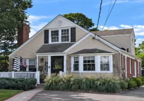 2 Windsor Place, Hempstead, NY, 4 Bedrooms Bedrooms, 6 Rooms Rooms,2 BathroomsBathrooms,Residential,For Rent,Windsor,0,1053067 2 Windsor Place, Hempstead, NY, 4 Bedrooms Bedrooms, 6 Rooms Rooms,2 BathroomsBathrooms,Residential,For Rent,Windsor,0,1053067