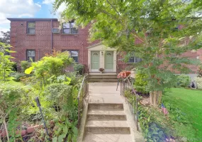 245-14 61st Avenue, New York, NY, 2 Bedrooms Bedrooms, 5 Rooms Rooms,1 BathroomBathrooms,Residential,For Rent,61st,0,1048154 245-14 61st Avenue, New York, NY, 2 Bedrooms Bedrooms, 5 Rooms Rooms,1 BathroomBathrooms,Residential,For Rent,61st,0,1048154