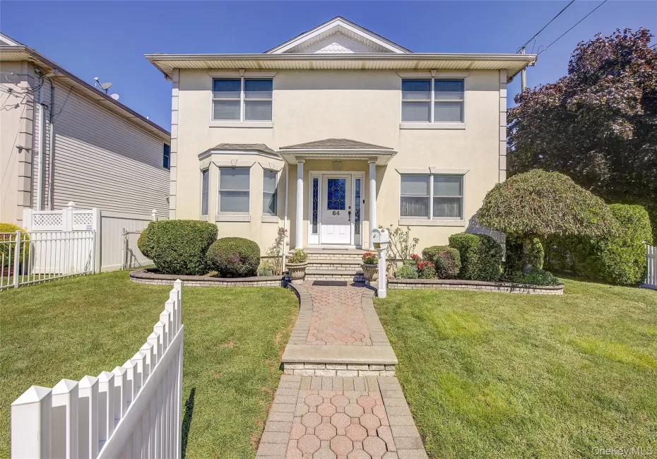 64 Cottage Place, North Hempstead, NY, 4 Bedrooms Bedrooms, 11 Rooms Rooms,3 BathroomsBathrooms,Residential,For Rent,Cottage,0,1051270 64 Cottage Place, North Hempstead, NY, 4 Bedrooms Bedrooms, 11 Rooms Rooms,3 BathroomsBathrooms,Residential,For Rent,Cottage,0,1051270
