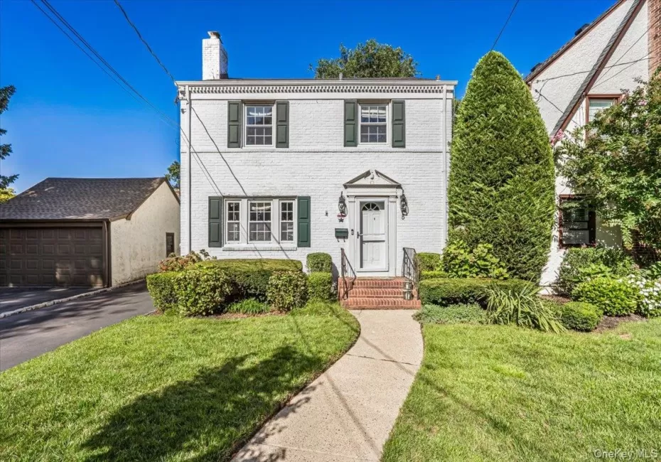 5 Ash Street, Hempstead, NY, 4 Bedrooms Bedrooms, 8 Rooms Rooms,2 BathroomsBathrooms,Residential,For Rent,Ash,0,1051422 5 Ash Street, Hempstead, NY, 4 Bedrooms Bedrooms, 8 Rooms Rooms,2 BathroomsBathrooms,Residential,For Rent,Ash,0,1051422