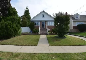 7 Bay Avenue, Hempstead, NY, 3 Bedrooms Bedrooms, 6 Rooms Rooms,1 BathroomBathrooms,Residential,For Rent,Bay,0,1053172 7 Bay Avenue, Hempstead, NY, 3 Bedrooms Bedrooms, 6 Rooms Rooms,1 BathroomBathrooms,Residential,For Rent,Bay,0,1053172