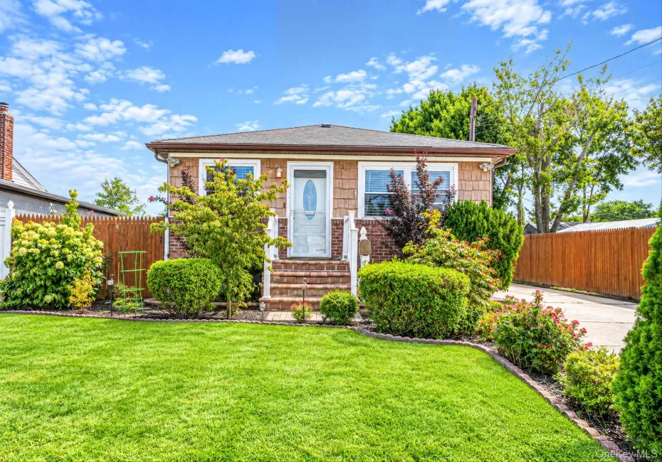 58 Morton Street, Islip, NY, 3 Bedrooms Bedrooms, 9 Rooms Rooms,2 BathroomsBathrooms,Residential,For Rent,Morton,0,1053229 58 Morton Street, Islip, NY, 3 Bedrooms Bedrooms, 9 Rooms Rooms,2 BathroomsBathrooms,Residential,For Rent,Morton,0,1053229