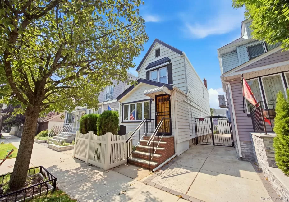 135-36 96th Street, New York, NY, 3 Bedrooms Bedrooms, 6 Rooms Rooms,1 BathroomBathrooms,Residential,For Rent,96th,0,1053394 135-36 96th Street, New York, NY, 3 Bedrooms Bedrooms, 6 Rooms Rooms,1 BathroomBathrooms,Residential,For Rent,96th,0,1053394