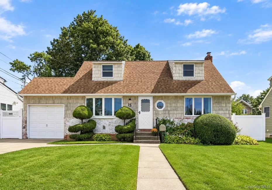 15 Scholl Drive, Oyster Bay, NY, 4 Bedrooms Bedrooms, 7 Rooms Rooms,2 BathroomsBathrooms,Residential,For Rent,Scholl,0,1051397 15 Scholl Drive, Oyster Bay, NY, 4 Bedrooms Bedrooms, 7 Rooms Rooms,2 BathroomsBathrooms,Residential,For Rent,Scholl,0,1051397
