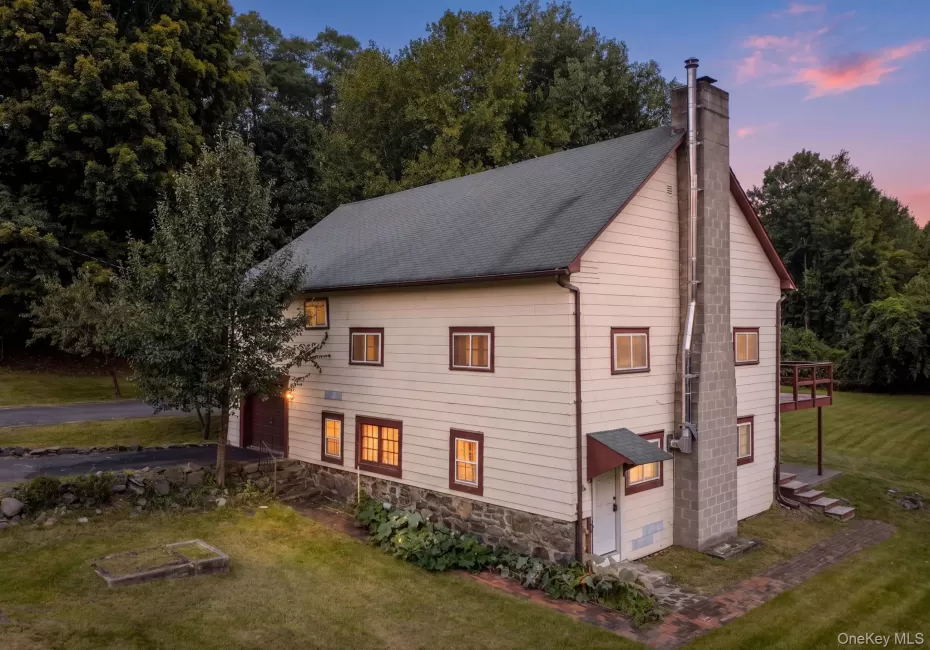 208 White Bridge Road, Middletown, NY, 3 Bedrooms Bedrooms, 8 Rooms Rooms,1 BathroomBathrooms,Residential Lease,For Rent,White Bridge,0,1051782 208 White Bridge Road, Middletown, NY, 3 Bedrooms Bedrooms, 8 Rooms Rooms,1 BathroomBathrooms,Residential Lease,For Rent,White Bridge,0,1051782