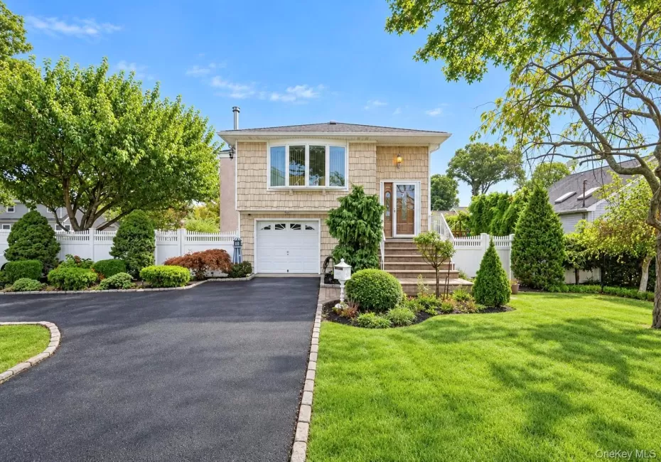 355 Islip Boulevard, Islip, NY, 4 Bedrooms Bedrooms, 12 Rooms Rooms,2 BathroomsBathrooms,Residential,For Rent,Islip,0,1053401 355 Islip Boulevard, Islip, NY, 4 Bedrooms Bedrooms, 12 Rooms Rooms,2 BathroomsBathrooms,Residential,For Rent,Islip,0,1053401
