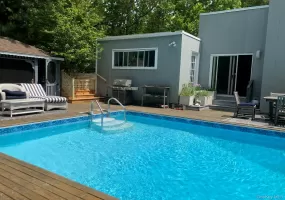 10 Glenmore Road, Southampton, NY, 3 Bedrooms Bedrooms, 5 Rooms Rooms,2 BathroomsBathrooms,Residential,For Rent,Glenmore,0,1053693 10 Glenmore Road, Southampton, NY, 3 Bedrooms Bedrooms, 5 Rooms Rooms,2 BathroomsBathrooms,Residential,For Rent,Glenmore,0,1053693