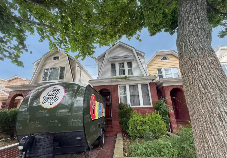 1099 43rd Street, New York, NY, 4 Bedrooms Bedrooms, 7 Rooms Rooms,1 BathroomBathrooms,Residential,For Rent,43rd,0,1053624 1099 43rd Street, New York, NY, 4 Bedrooms Bedrooms, 7 Rooms Rooms,1 BathroomBathrooms,Residential,For Rent,43rd,0,1053624
