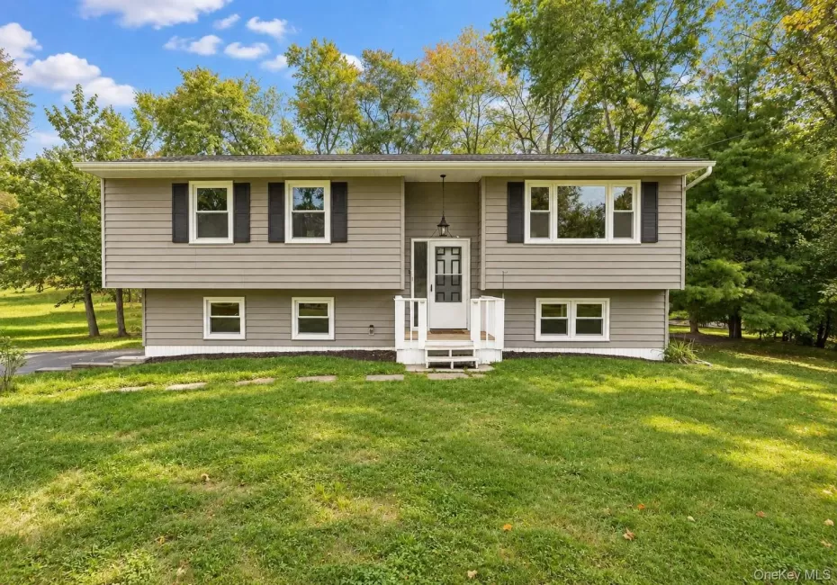 59 Martin Drive, Wappinger, NY, 3 Bedrooms Bedrooms, 10 Rooms Rooms,1 BathroomBathrooms,Residential,For Rent,Martin,0,1050312 59 Martin Drive, Wappinger, NY, 3 Bedrooms Bedrooms, 10 Rooms Rooms,1 BathroomBathrooms,Residential,For Rent,Martin,0,1050312