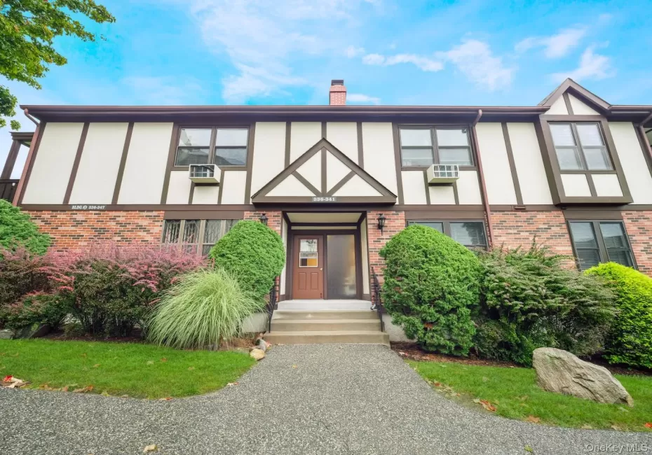 337 Sierra Vista Lane, Clarkstown, NY, 1 Bedroom Bedrooms, 4 Rooms Rooms,1 BathroomBathrooms,Residential,For Rent,Sierra Vista,0,1052996 337 Sierra Vista Lane, Clarkstown, NY, 1 Bedroom Bedrooms, 4 Rooms Rooms,1 BathroomBathrooms,Residential,For Rent,Sierra Vista,0,1052996