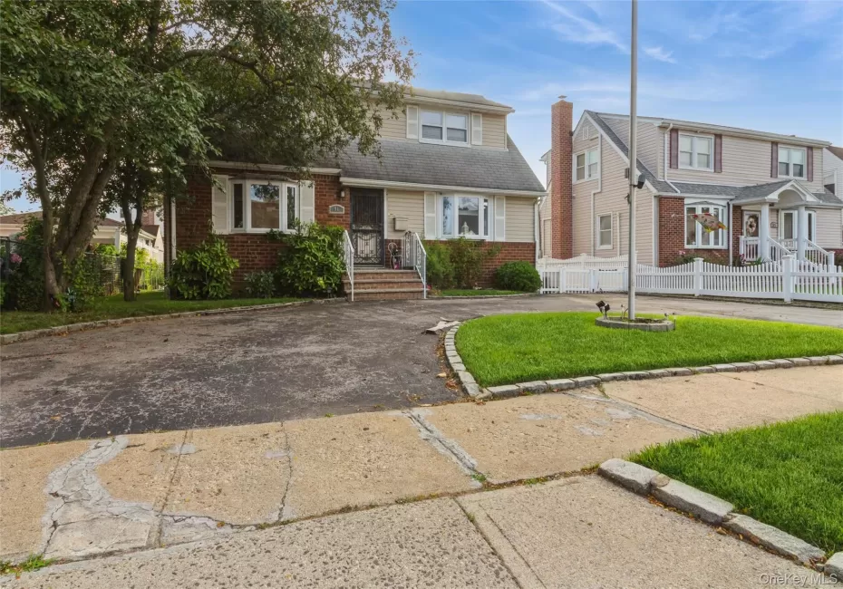91 Grant Drive, Hempstead, NY, 3 Bedrooms Bedrooms, 6 Rooms Rooms,2 BathroomsBathrooms,Residential,For Rent,Grant,0,1007883 91 Grant Drive, Hempstead, NY, 3 Bedrooms Bedrooms, 6 Rooms Rooms,2 BathroomsBathrooms,Residential,For Rent,Grant,0,1007883